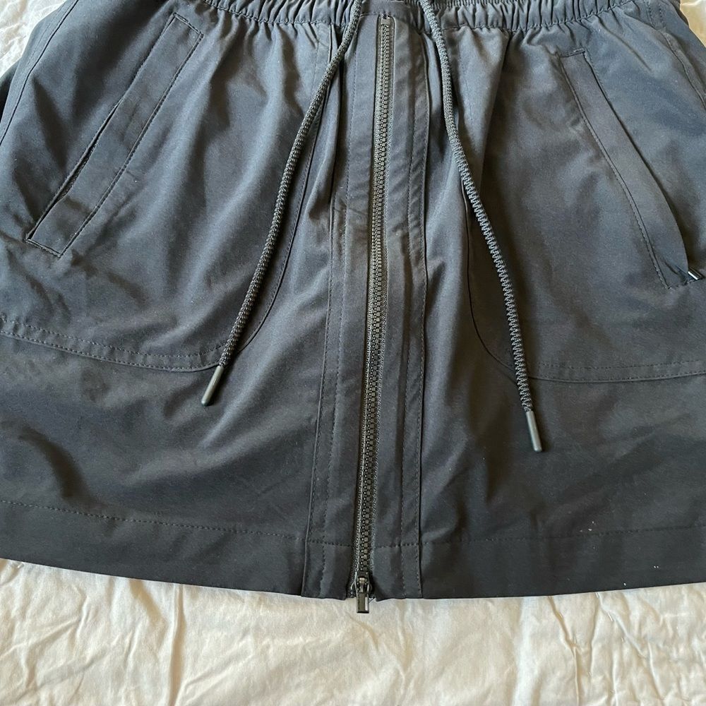 Athleta Womens Expedition Skirt with shorts - Picture 3 of 8